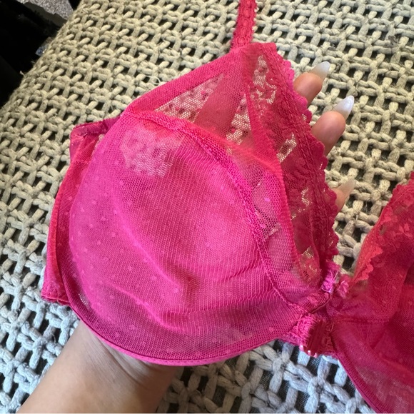 Pink bra - Picture 2 of 4